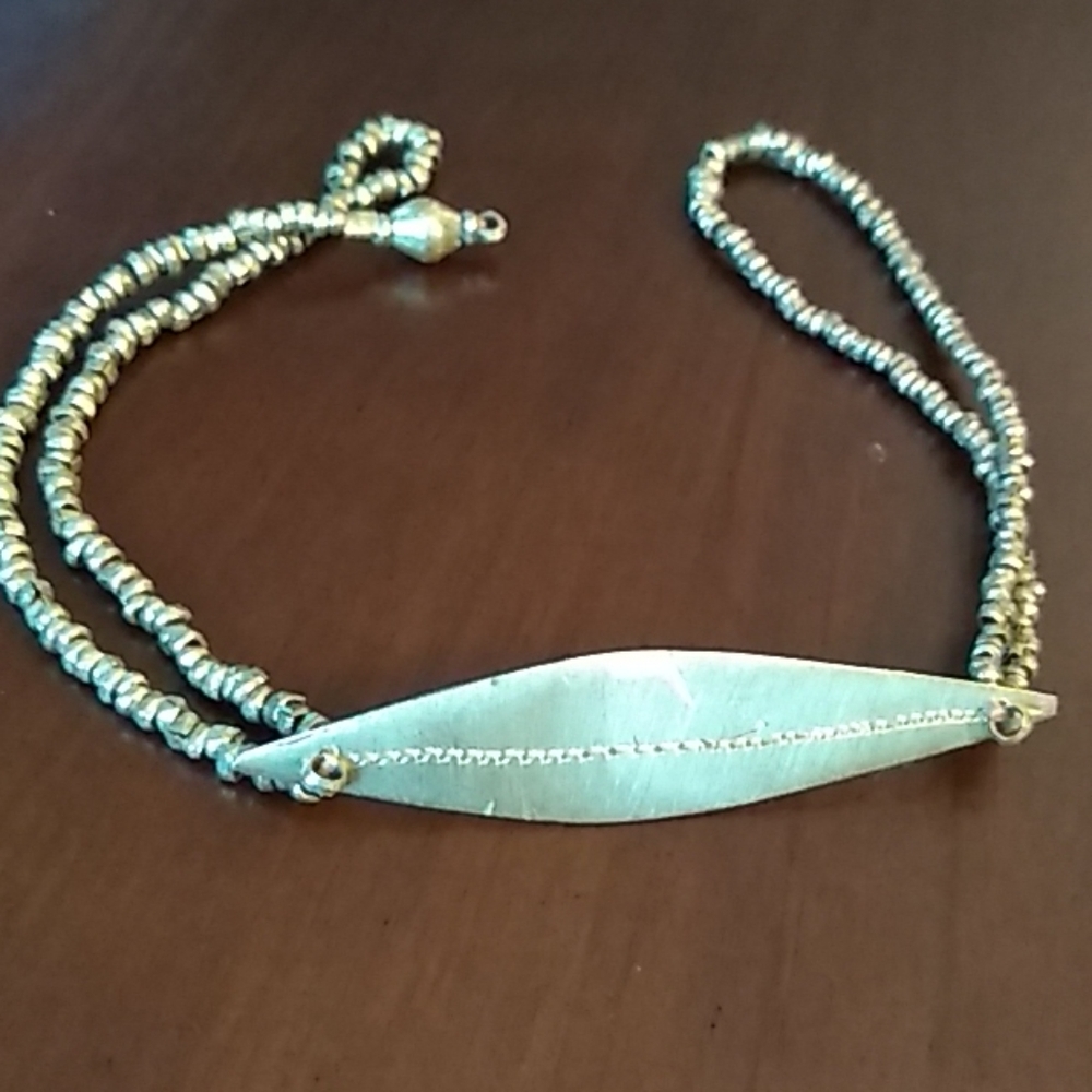 "Raven + Lily" Almaz gold leaf bracelet